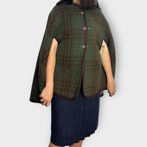 Vintage 1960s Betty Barclay Wool Plaid Cape